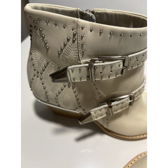 Dolce Vita Silver Stud Accent Buckles Boots Booties Size 6 NWOB Western Boho - Picture 7 of 13